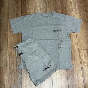 Essentials Fear of God Dark Oatmeal Gray Tee Shirt and Shorts Set Small